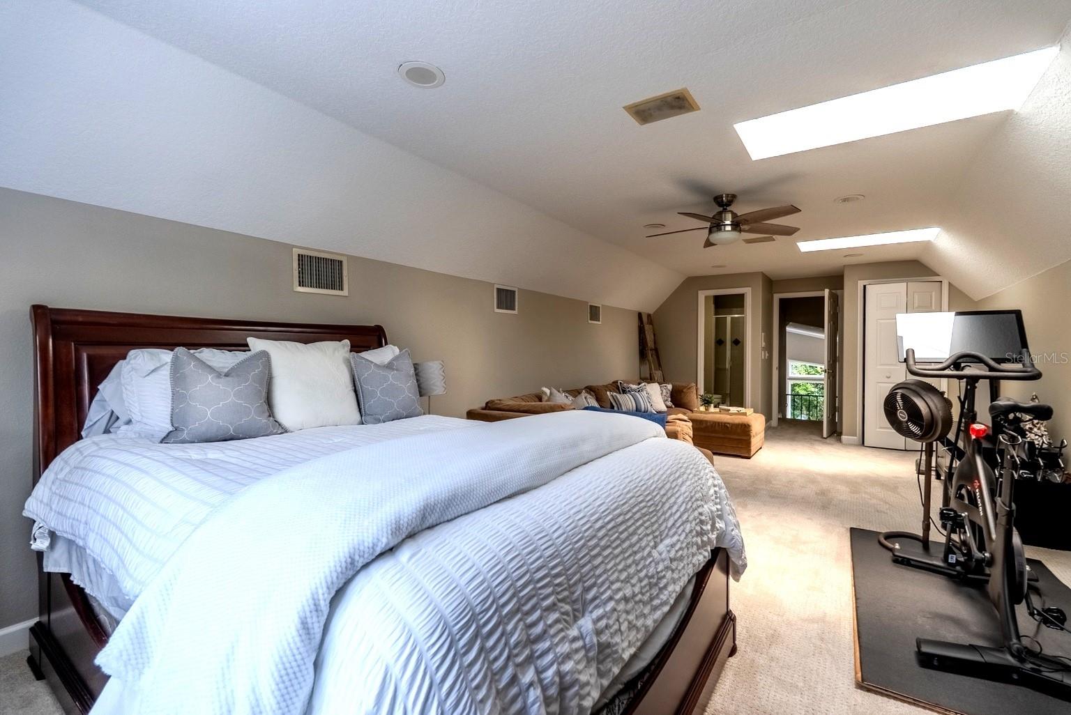1542 WESTOVER LOOP