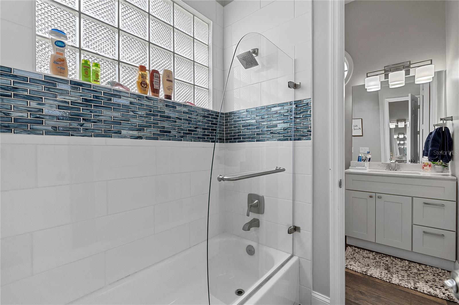 1542 WESTOVER LOOP