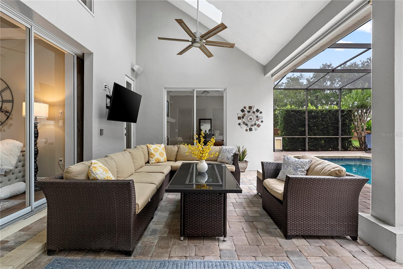 1542 WESTOVER LOOP