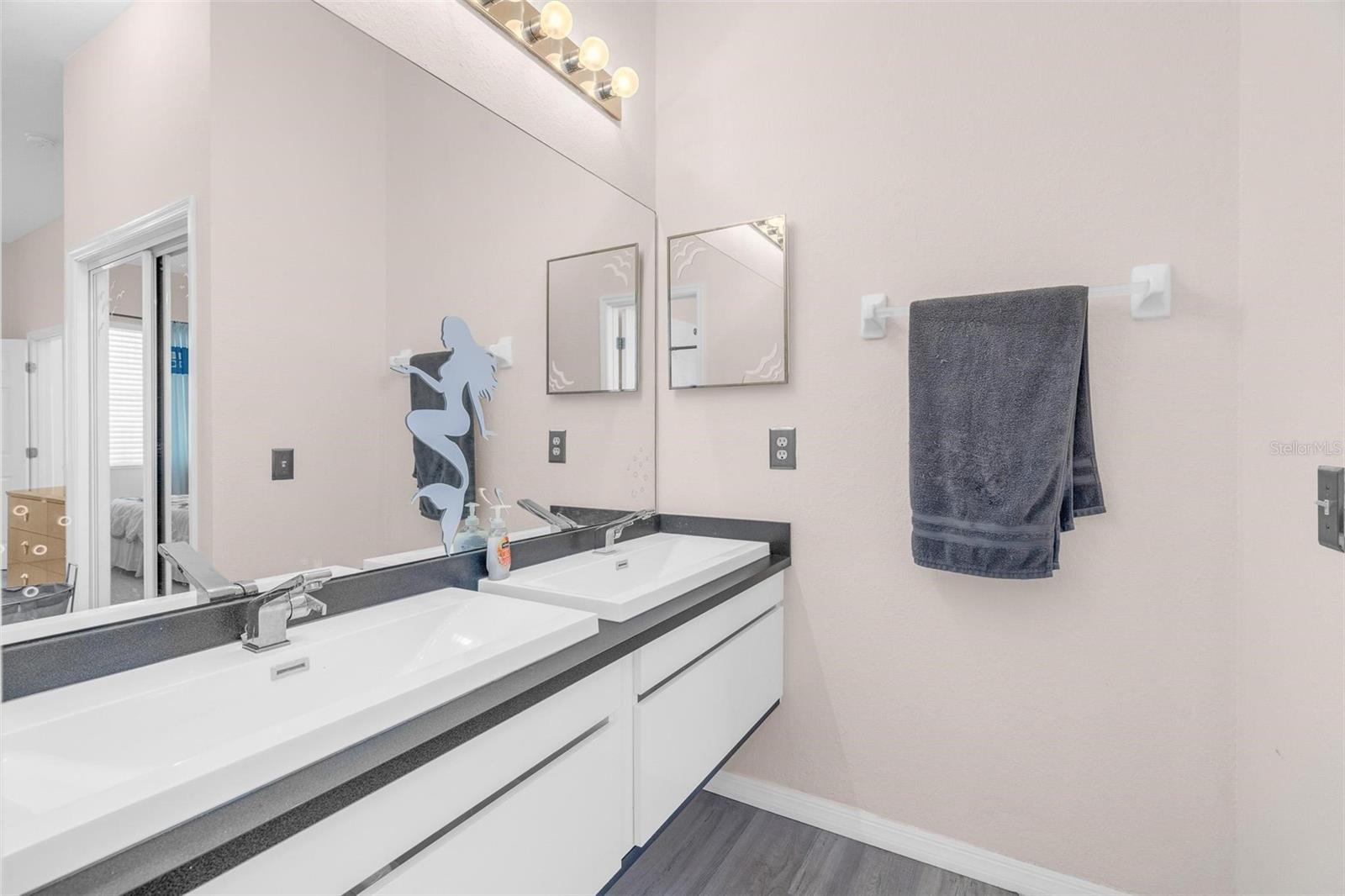 533 ANISE CT