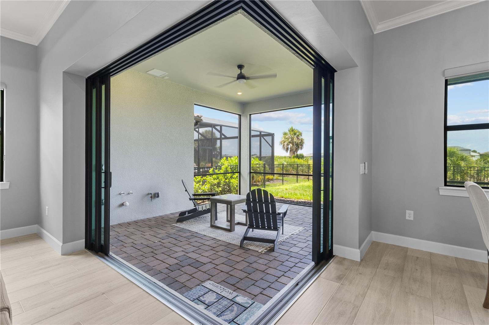 6075 SAWGRASS LAKE CT