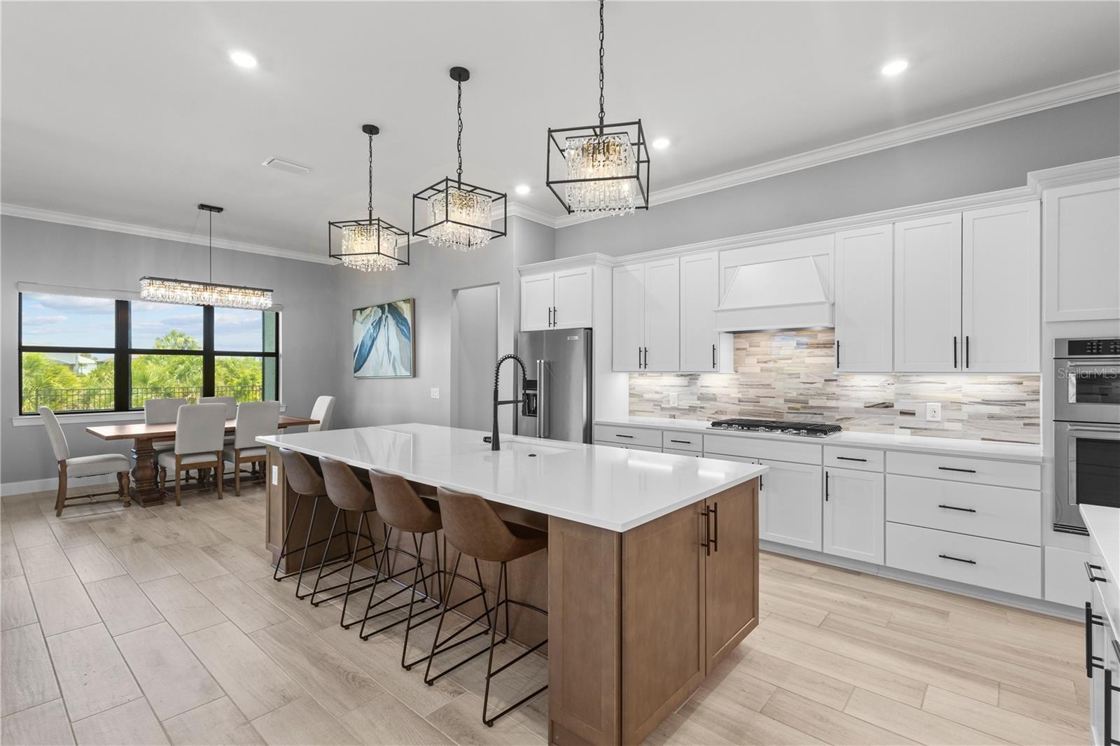 6075 SAWGRASS LAKE CT