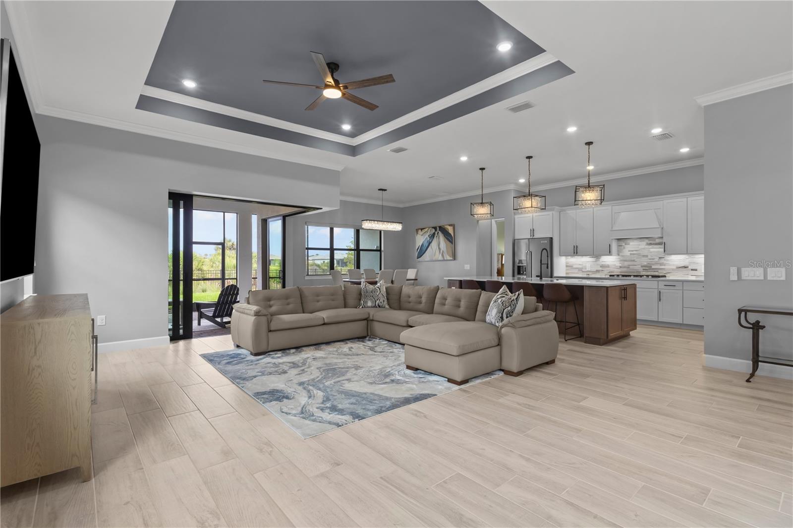 6075 SAWGRASS LAKE CT
