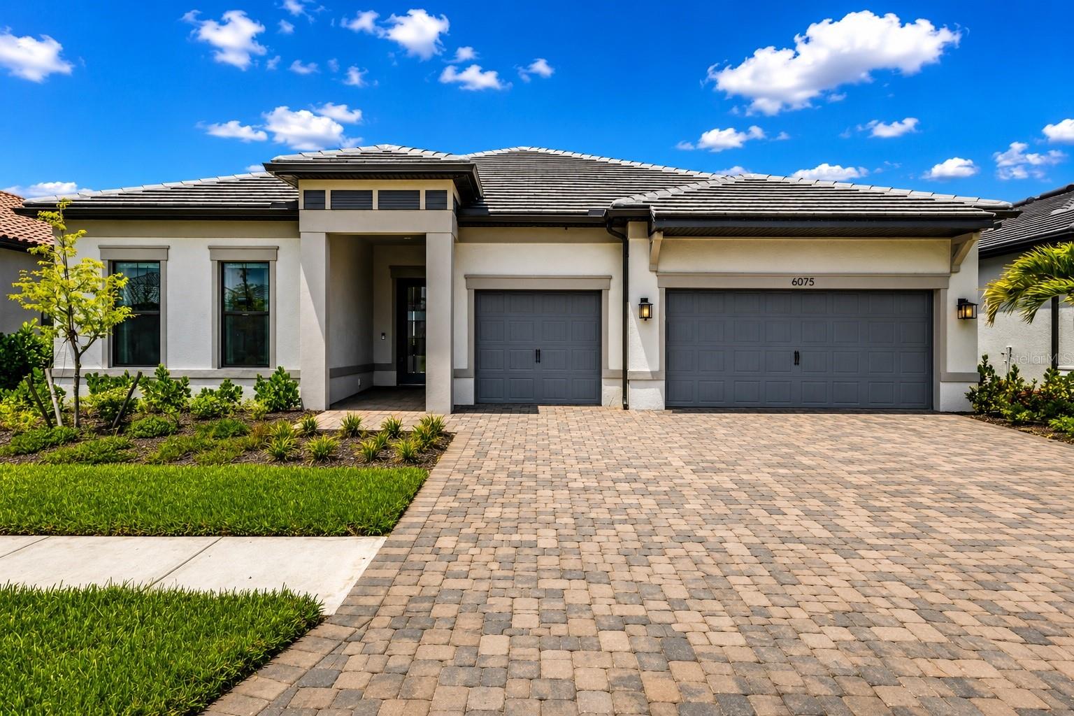 6075 SAWGRASS LAKE CT