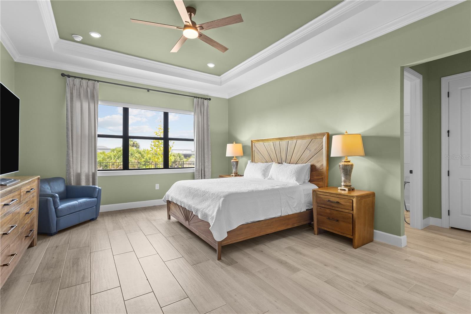 6075 SAWGRASS LAKE CT