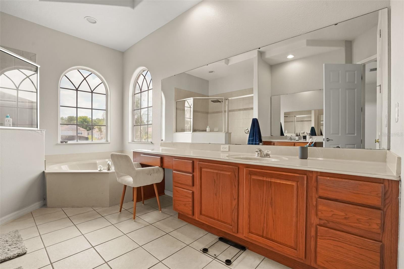 1699 SWALLOWTAIL LN
