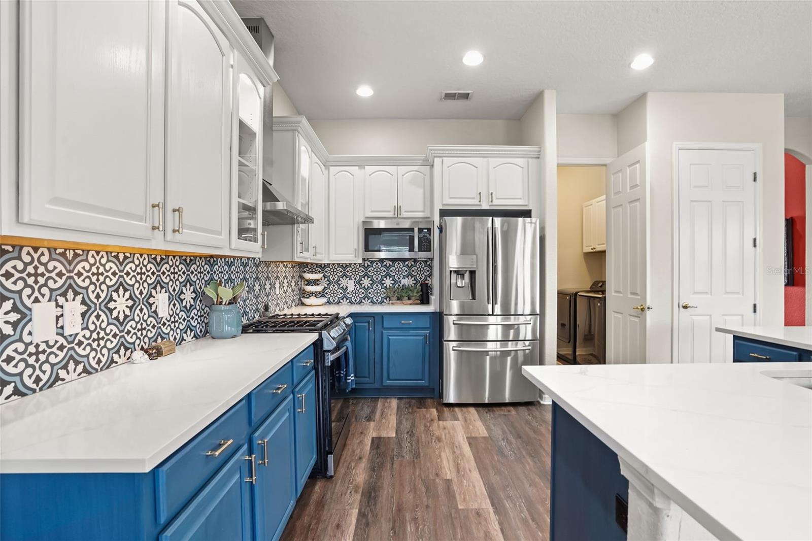 1699 SWALLOWTAIL LN