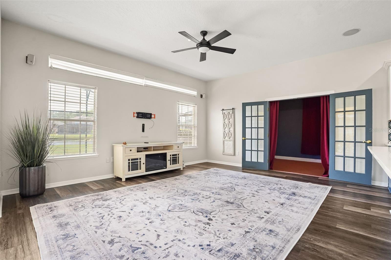 1699 SWALLOWTAIL LN