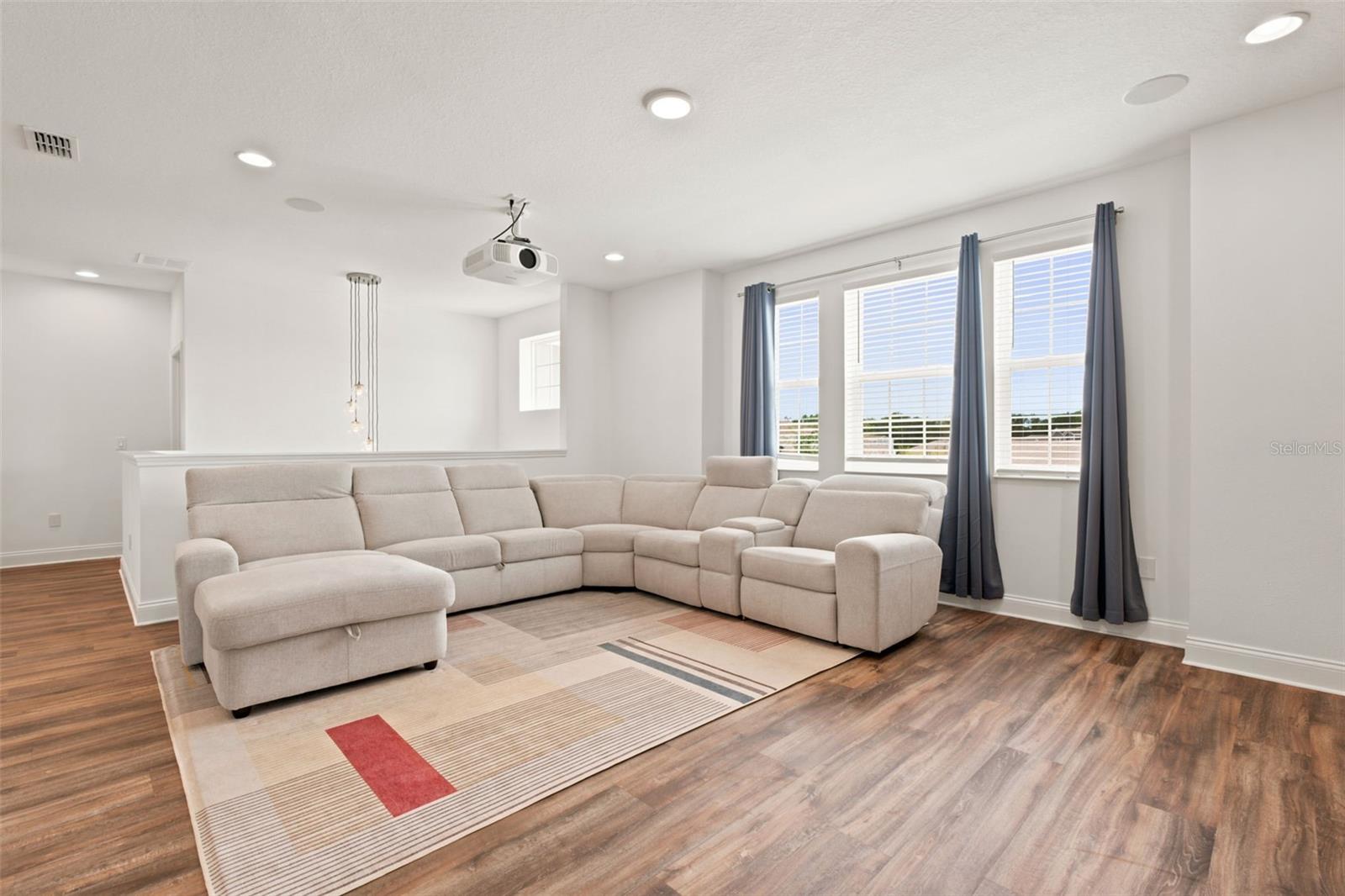 700 ALBYON CT