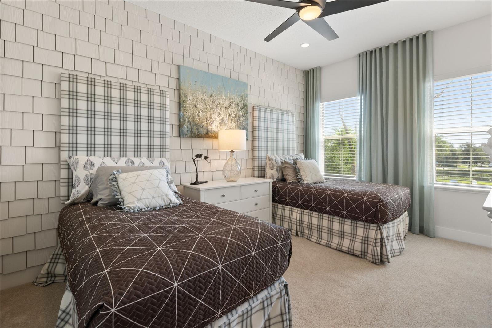 8836 LAKESHORE POINTE DR