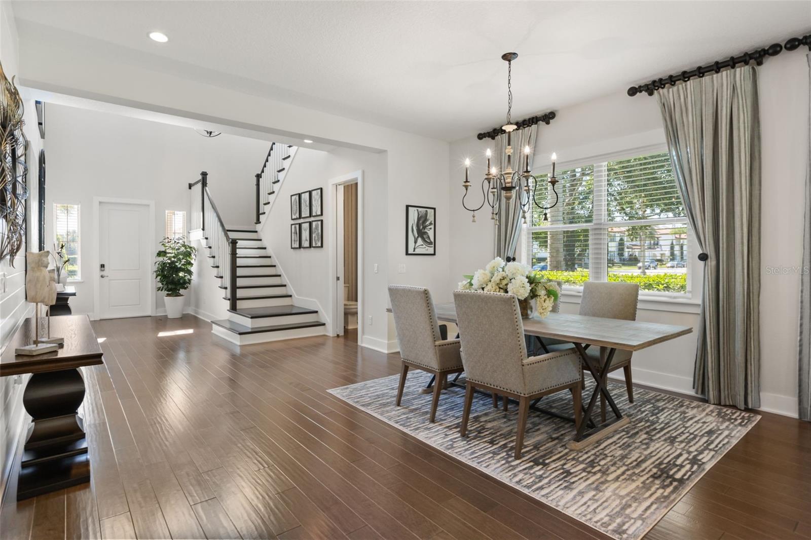 8836 LAKESHORE POINTE DR
