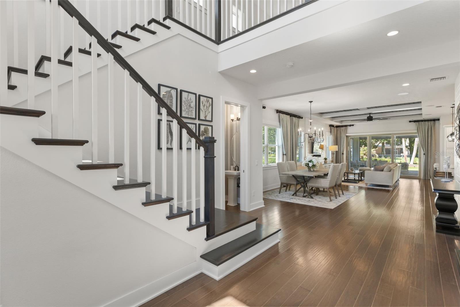 8836 LAKESHORE POINTE DR
