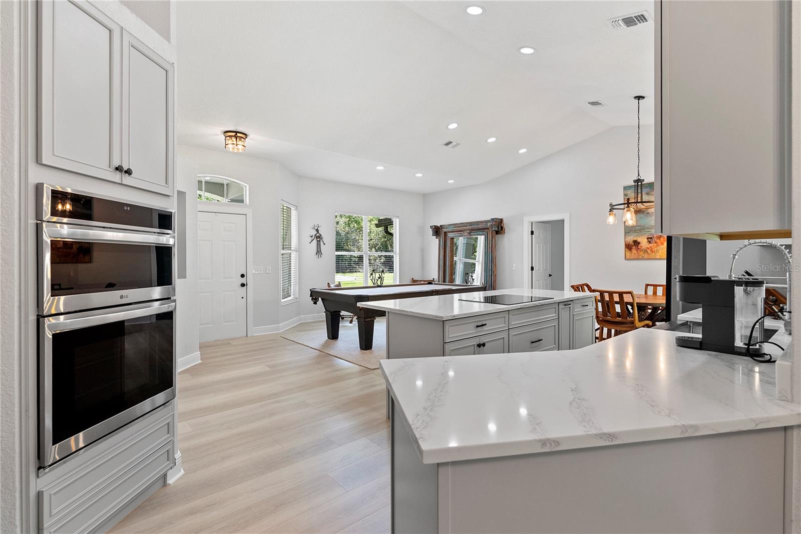 427 PENDREY DRIVE
