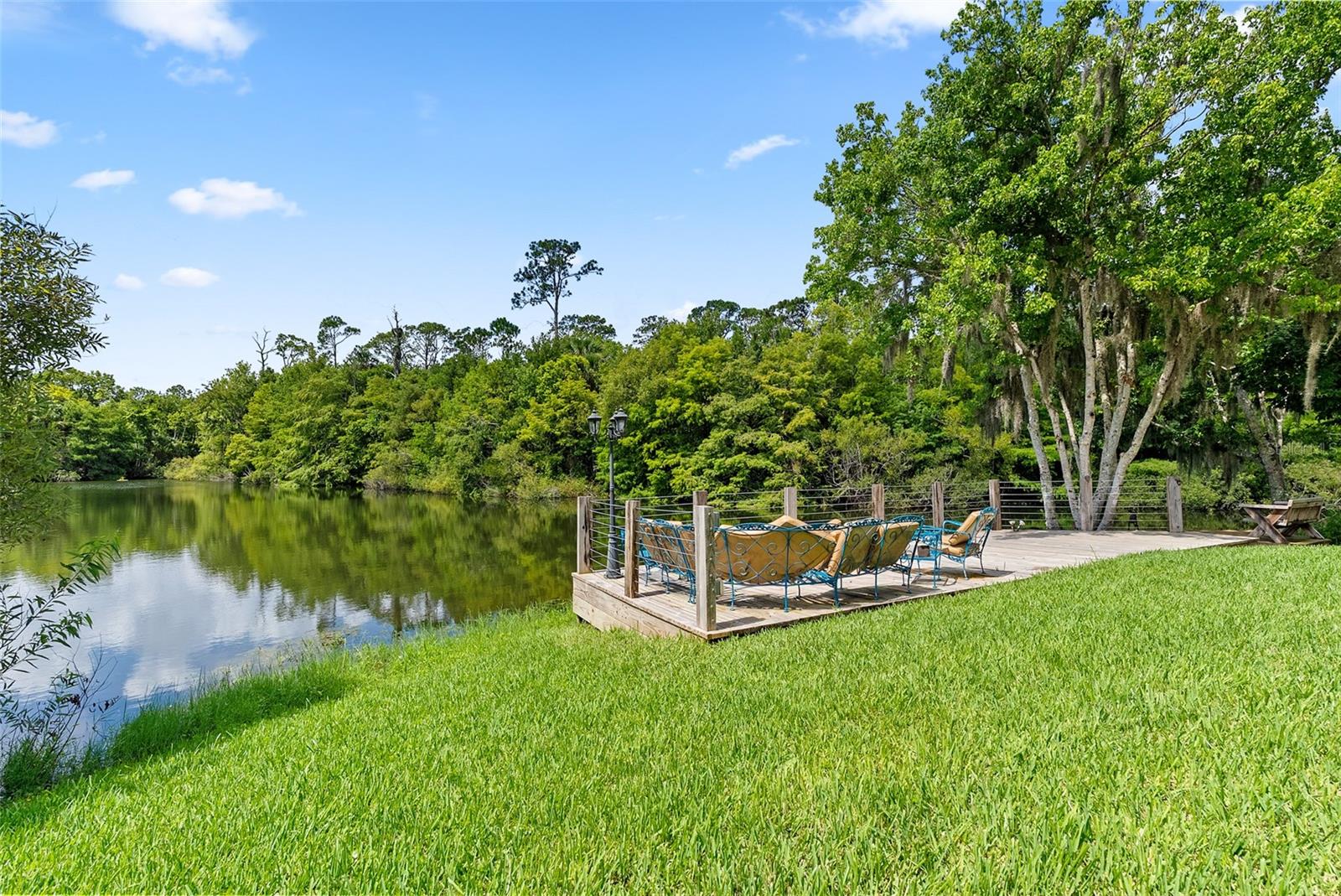 427 PENDREY DRIVE