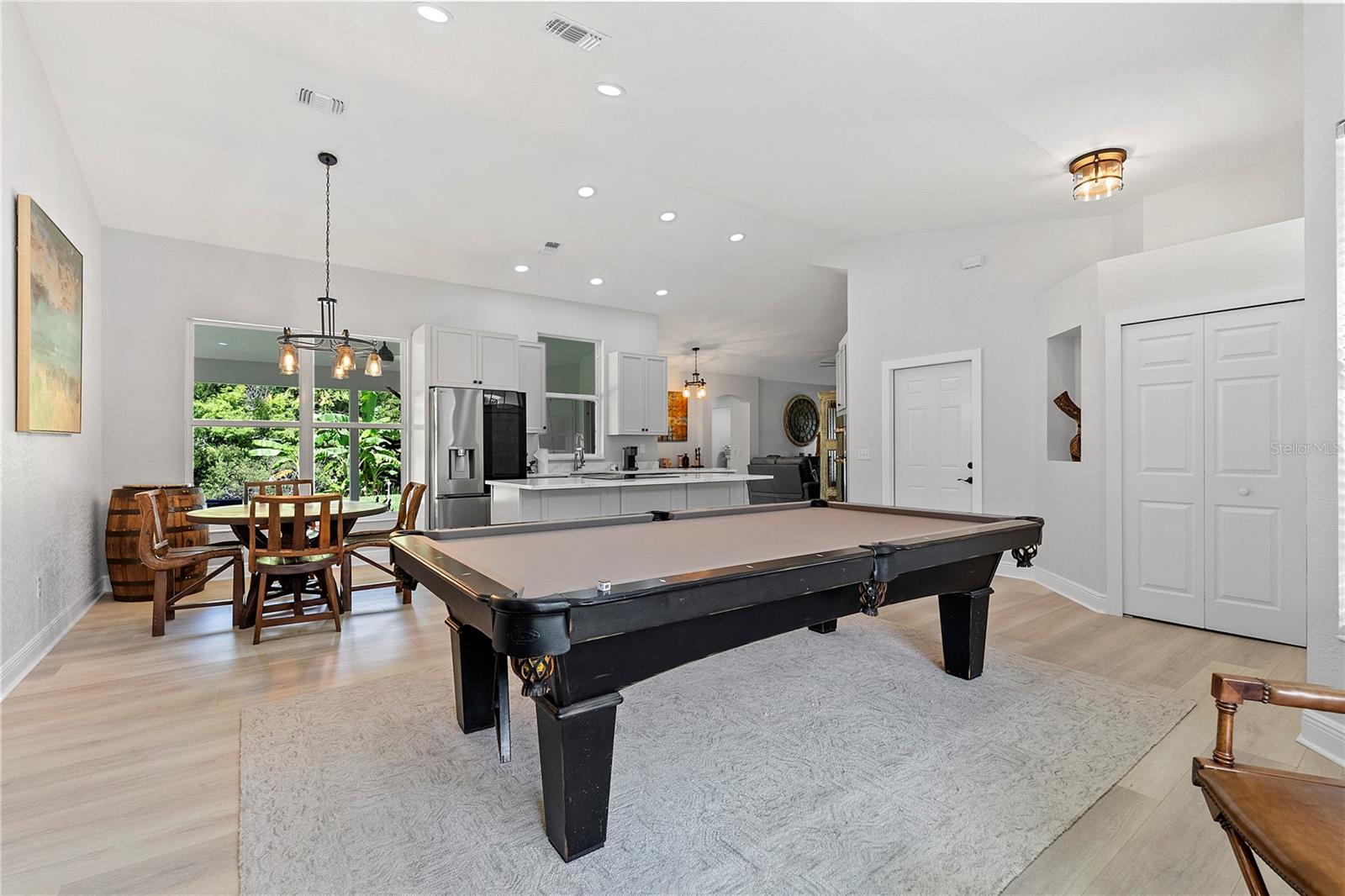 427 PENDREY DRIVE