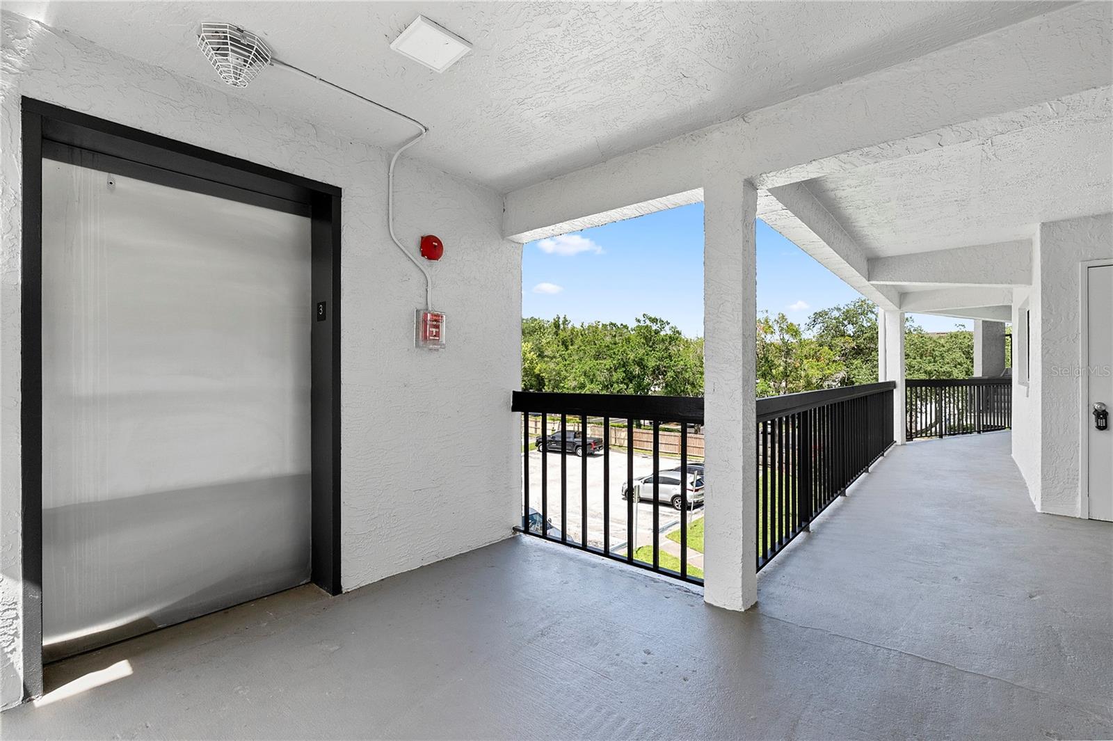 1036 BONAIRE DR #2834
