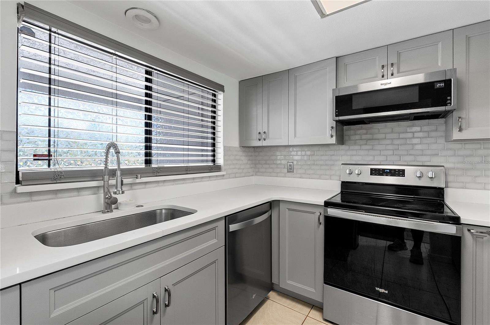 1036 BONAIRE DR #2834