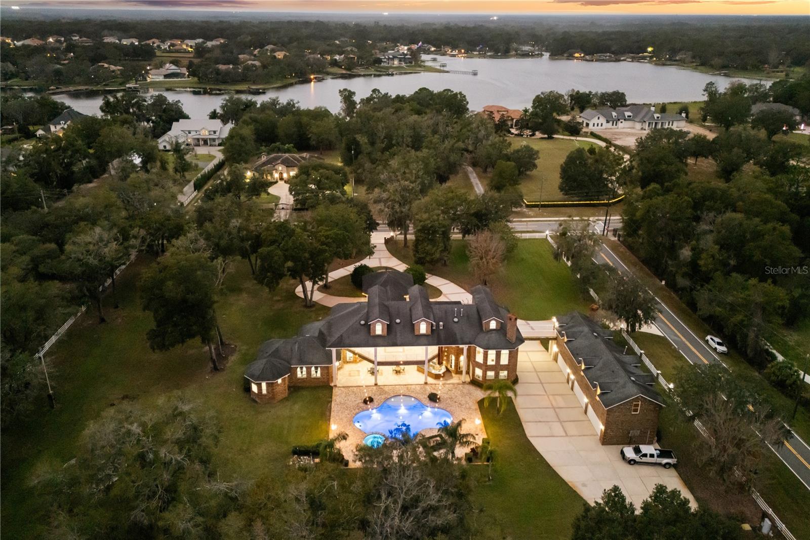 1501 LAKE MARKHAM RD