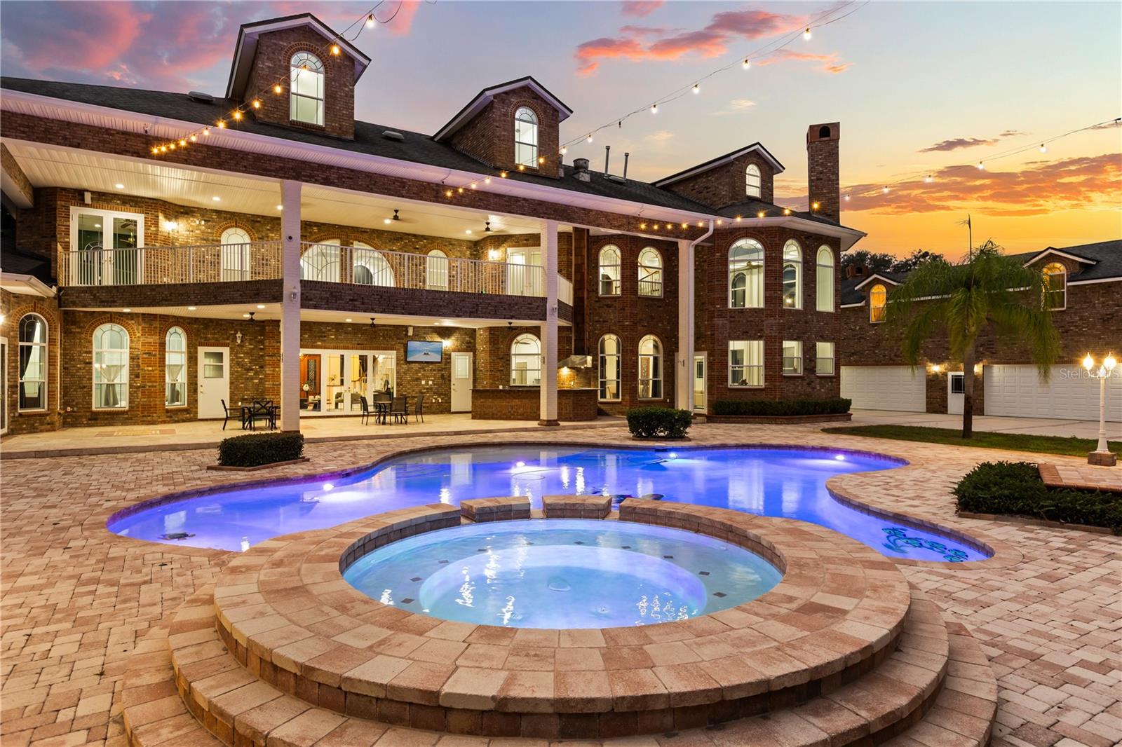 1501 LAKE MARKHAM RD