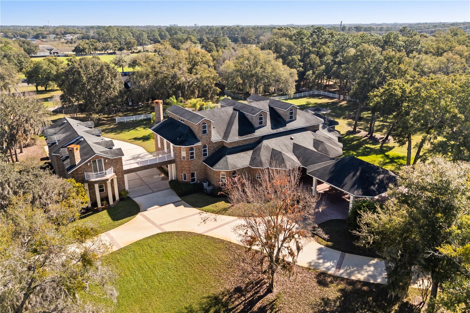 1501 LAKE MARKHAM RD
