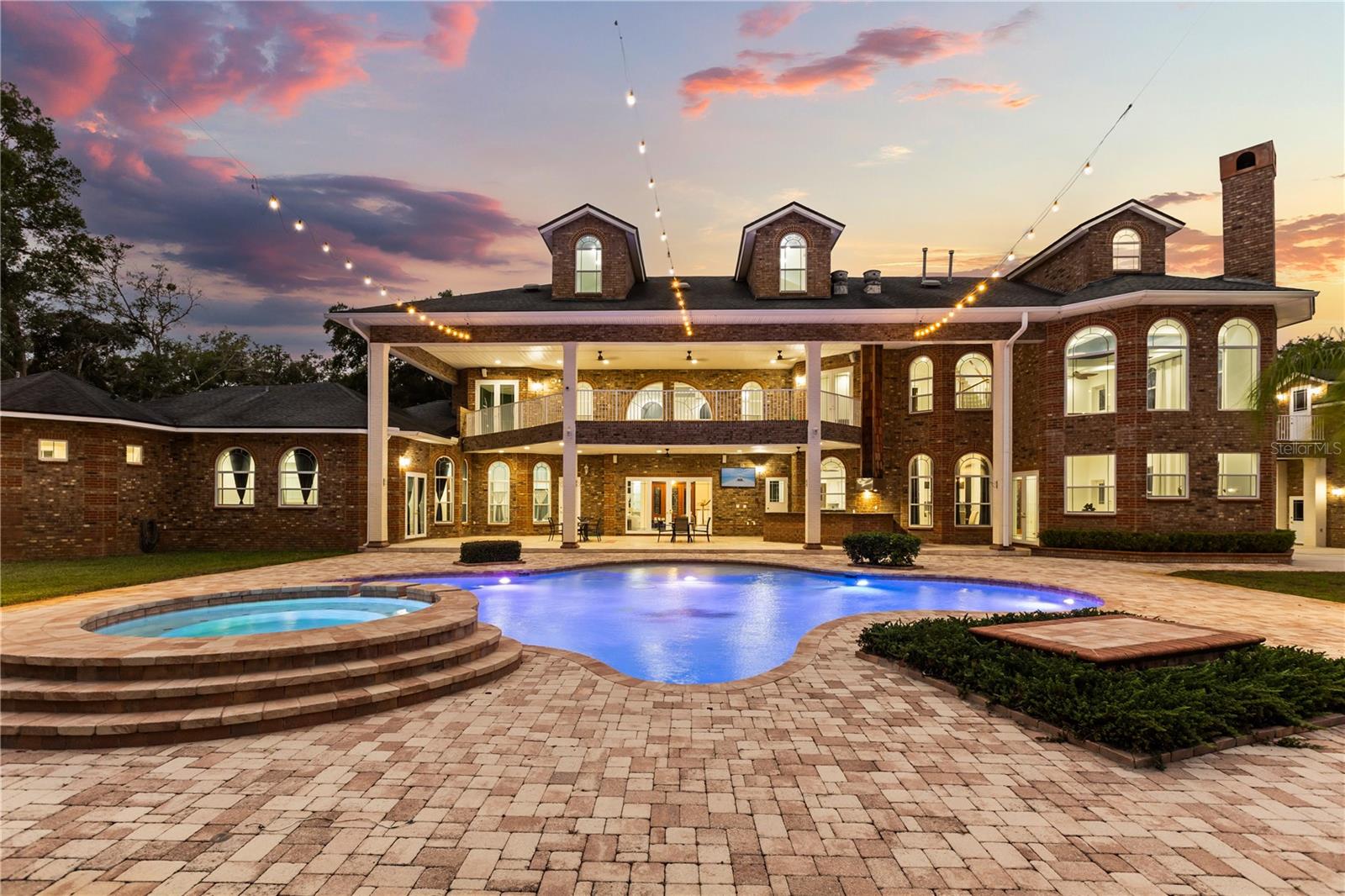 1501 LAKE MARKHAM RD