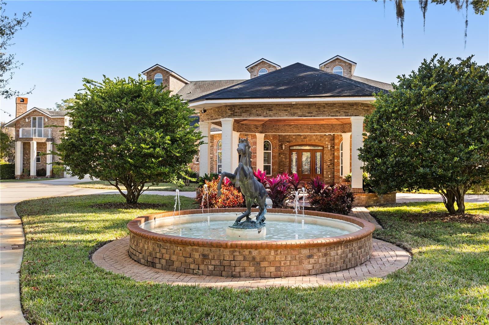 1501 LAKE MARKHAM RD