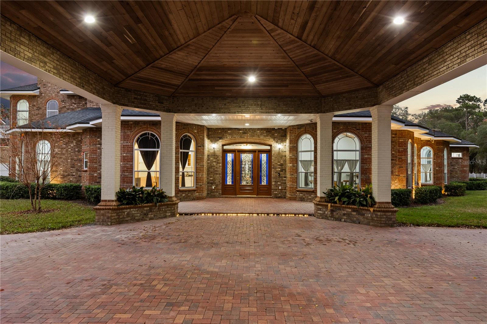 1501 LAKE MARKHAM RD