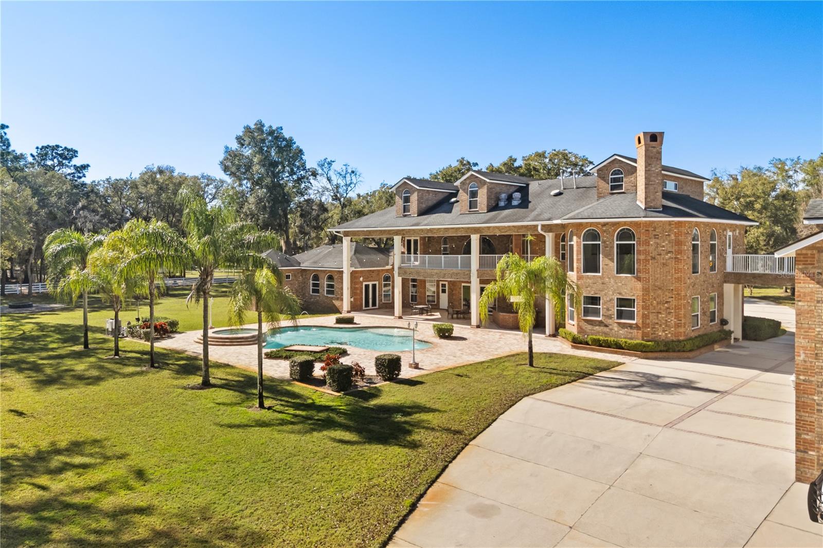 1501 LAKE MARKHAM RD