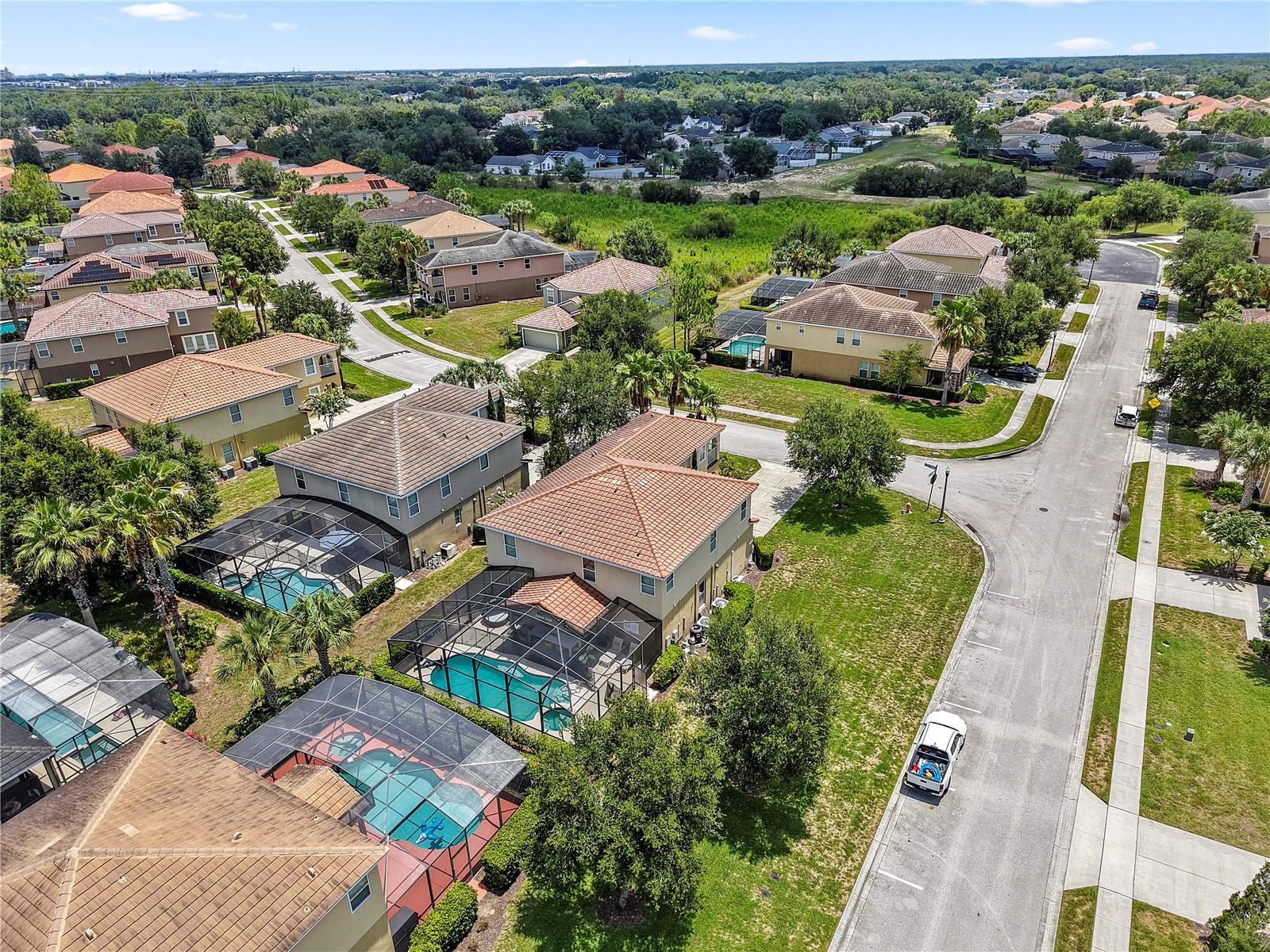 4200 OAKTREE DR