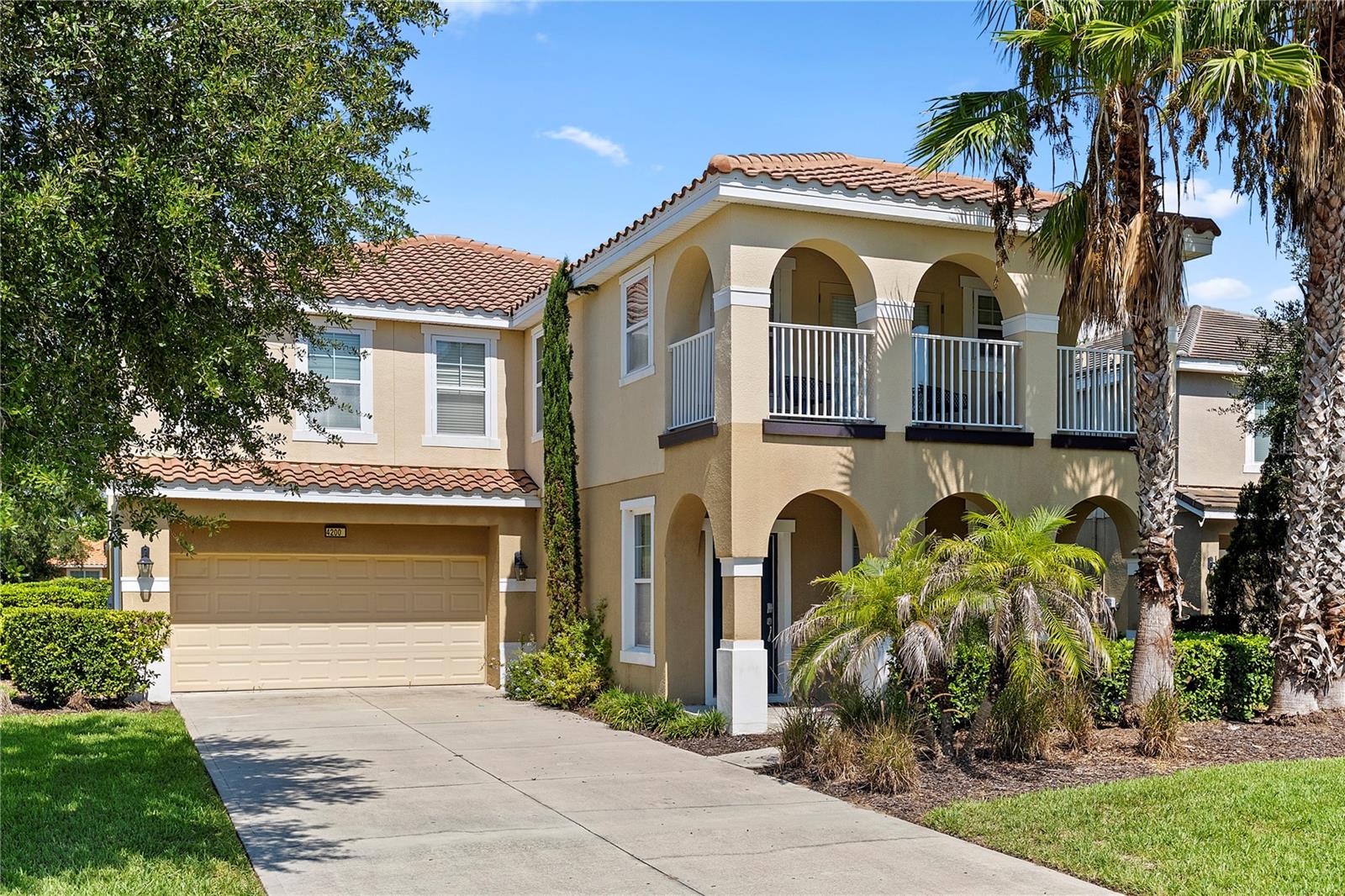 4200 OAKTREE DR