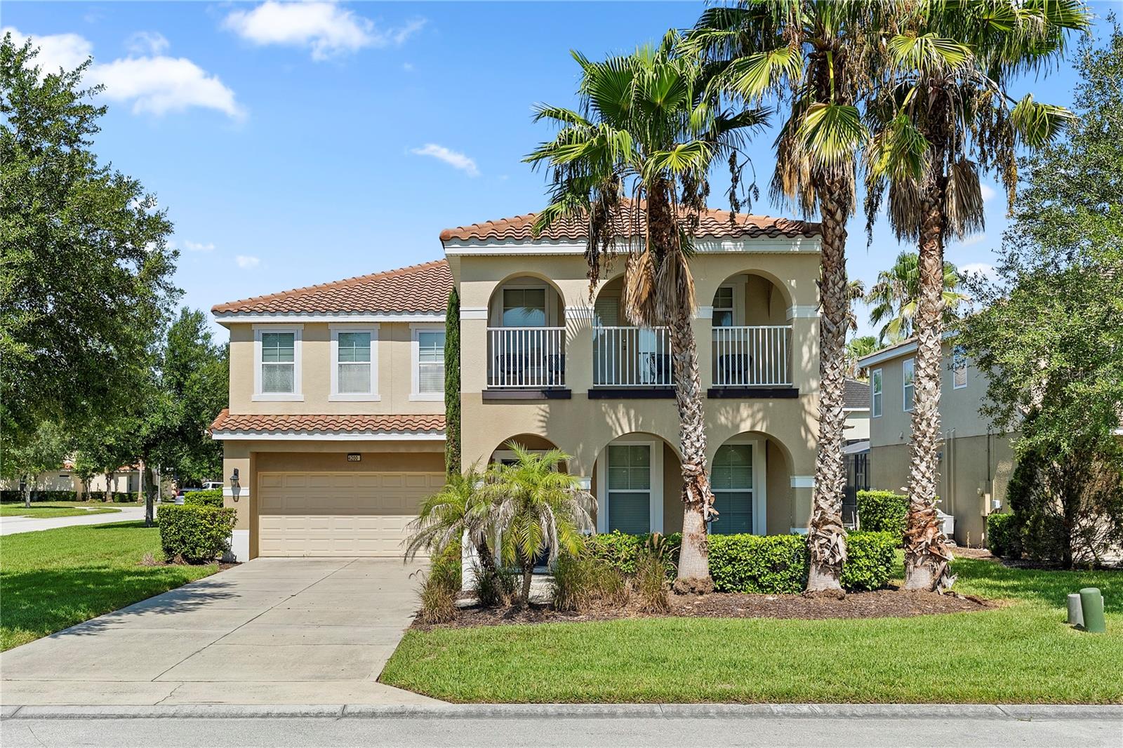 4200 OAKTREE DR