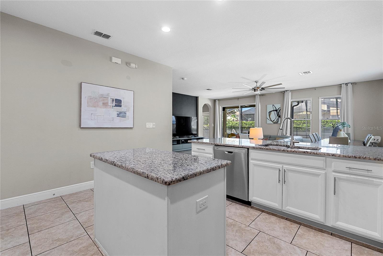 4200 OAKTREE DR
