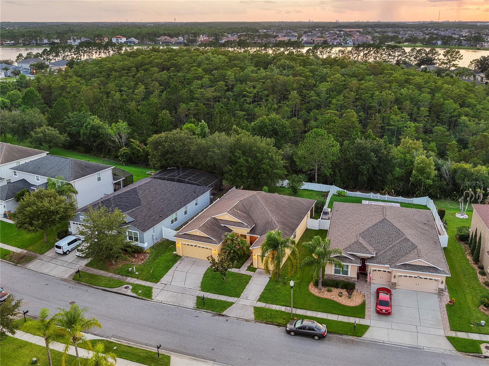 2336 CROSSTON CIR