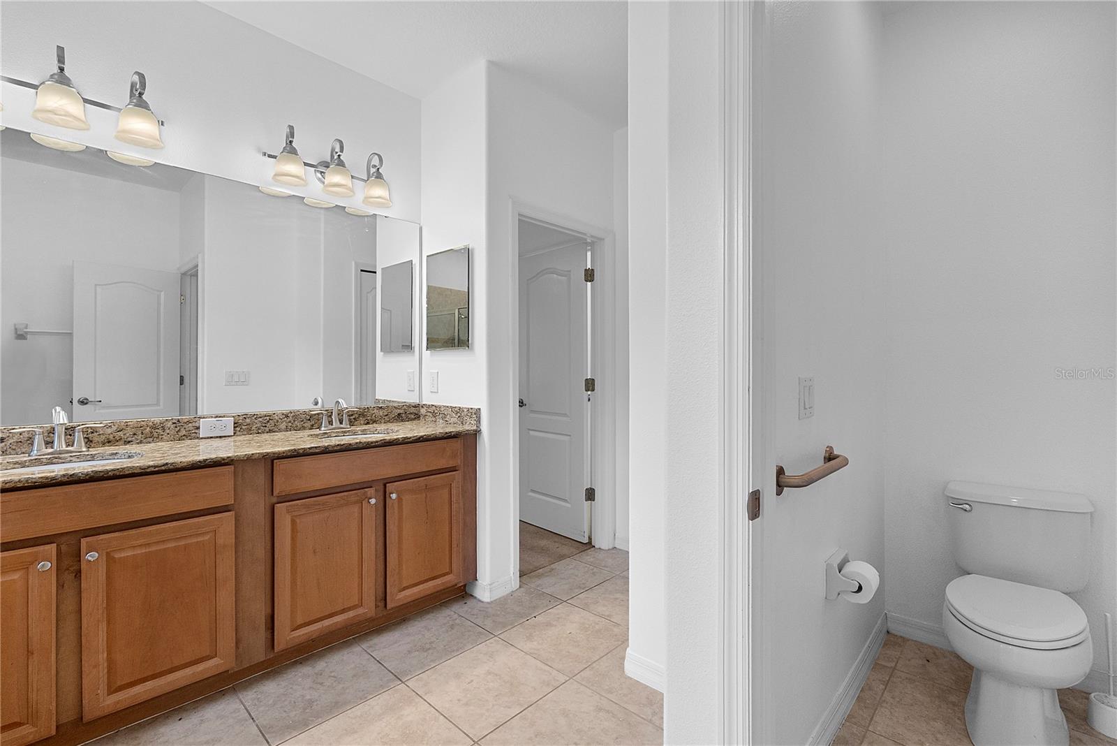 2336 CROSSTON CIR