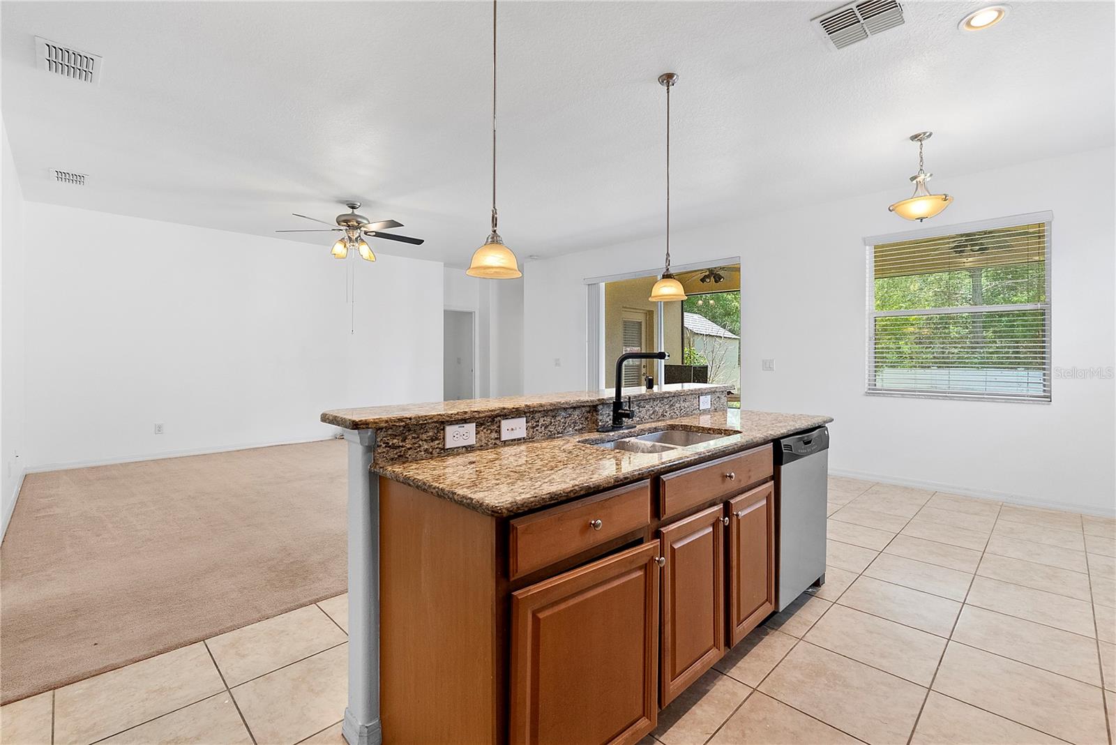 2336 CROSSTON CIR