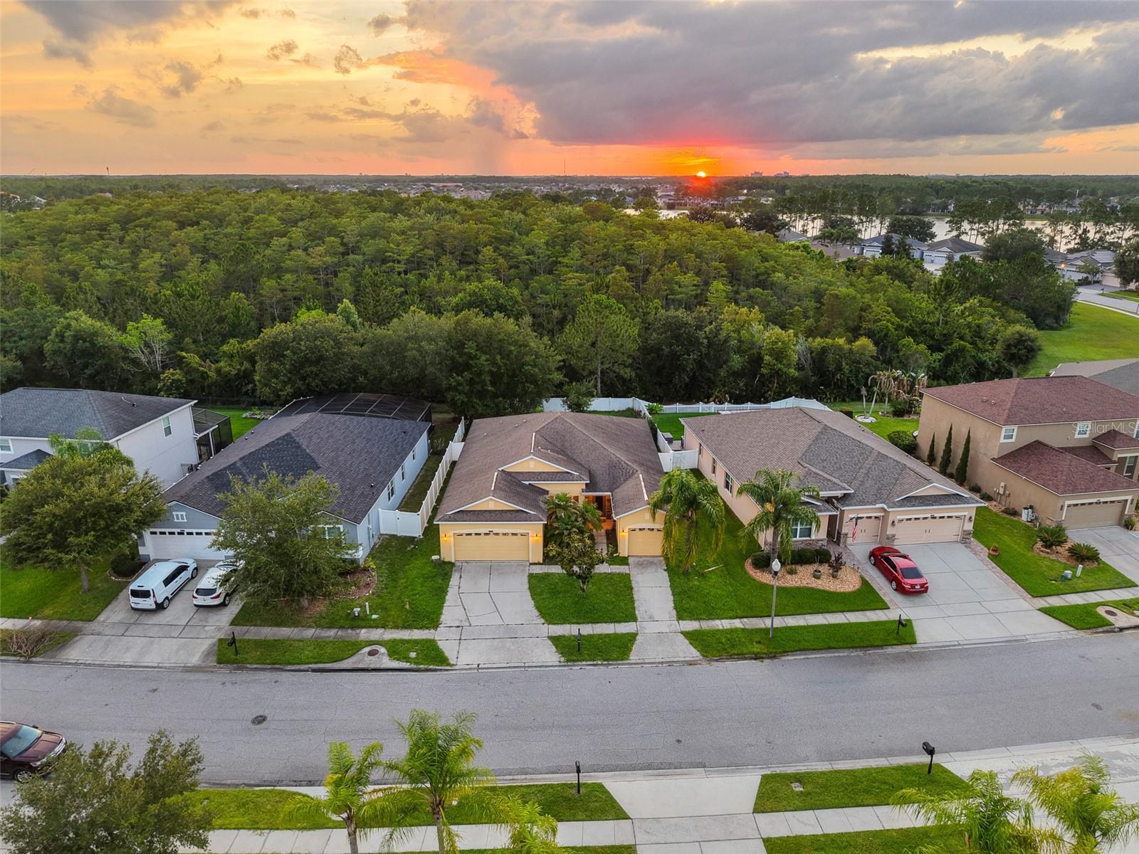 2336 CROSSTON CIR