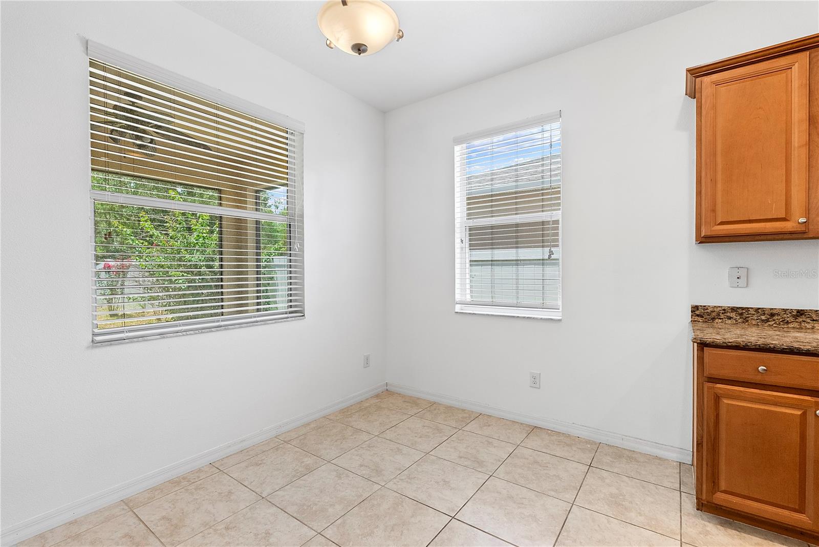 2336 CROSSTON CIR