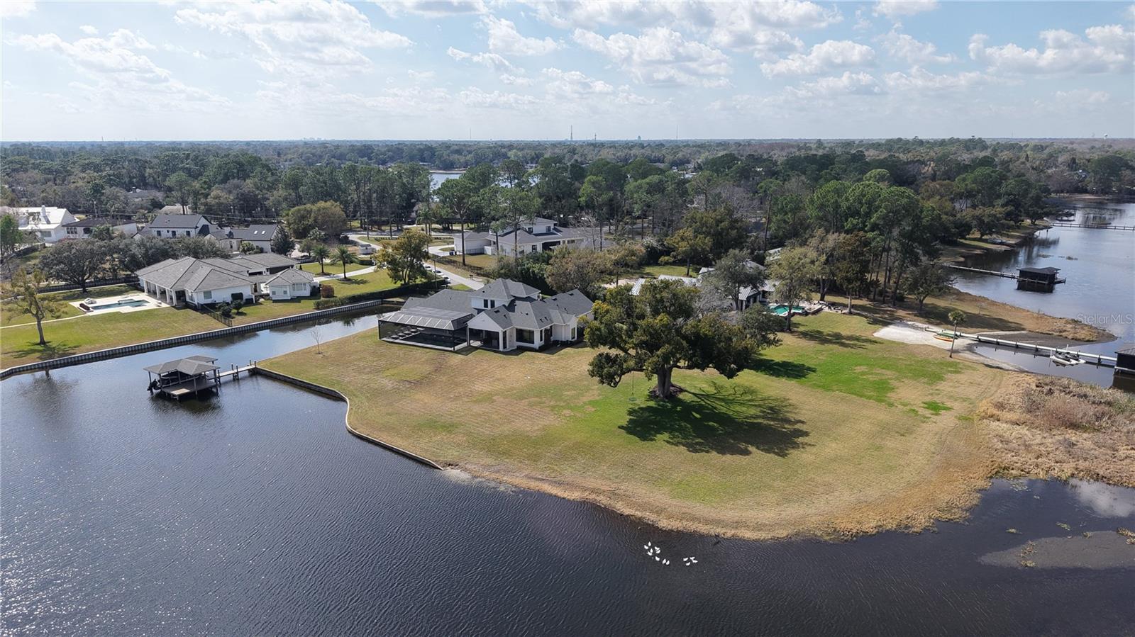 320 EVANSDALE RD