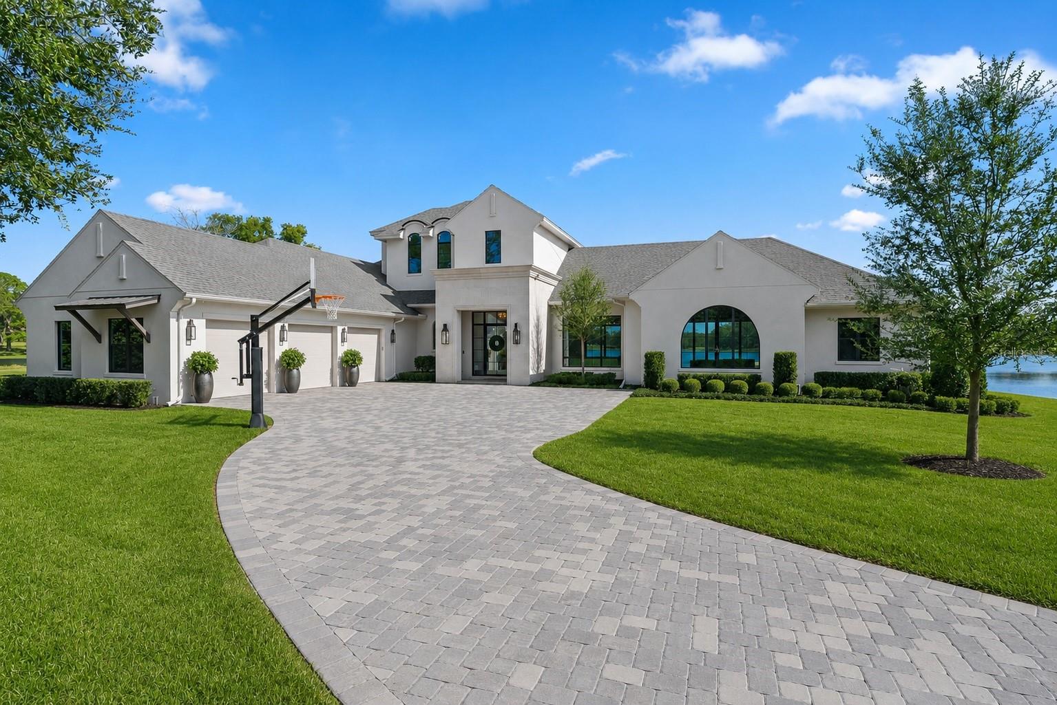 320 EVANSDALE RD
