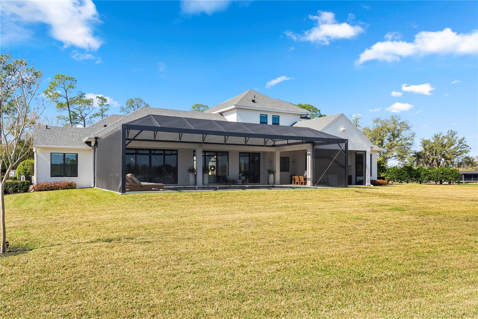 320 EVANSDALE RD