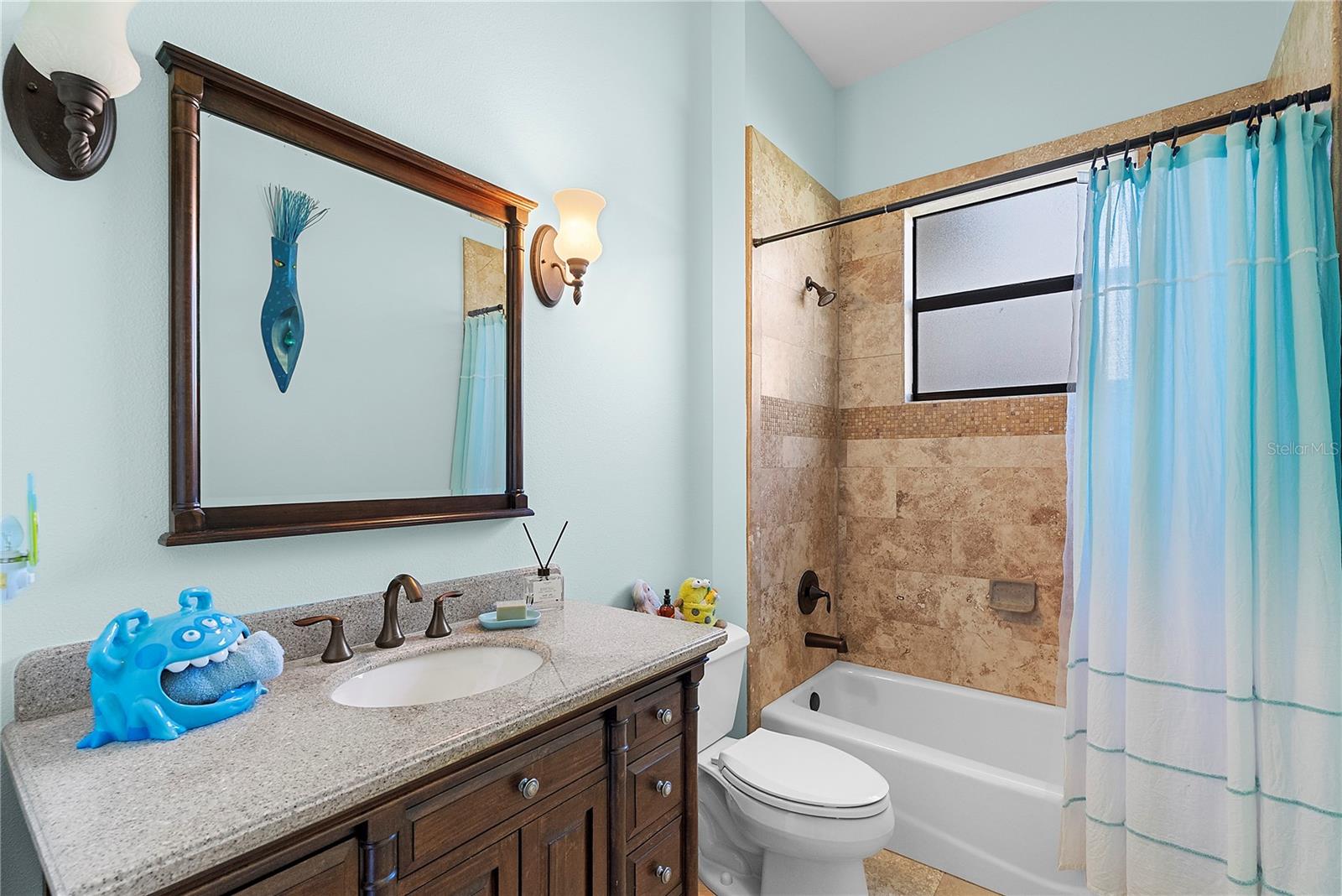 438 HARBOUR OAKS POINTE DR