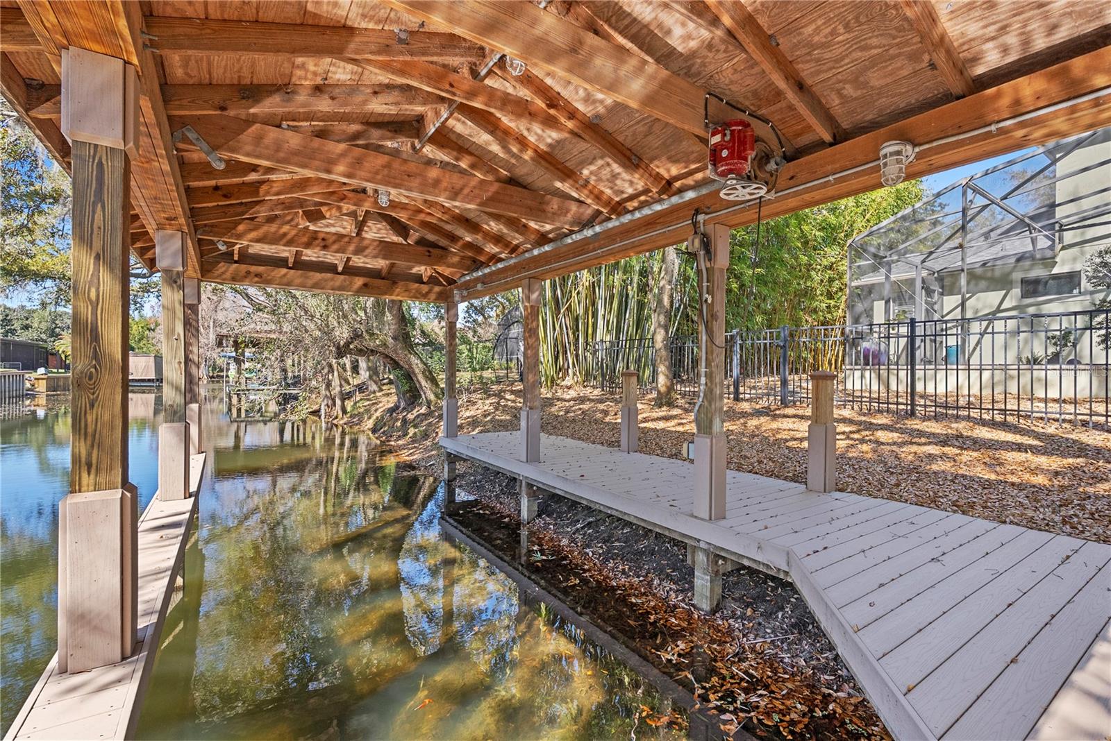 438 HARBOUR OAKS POINTE DR