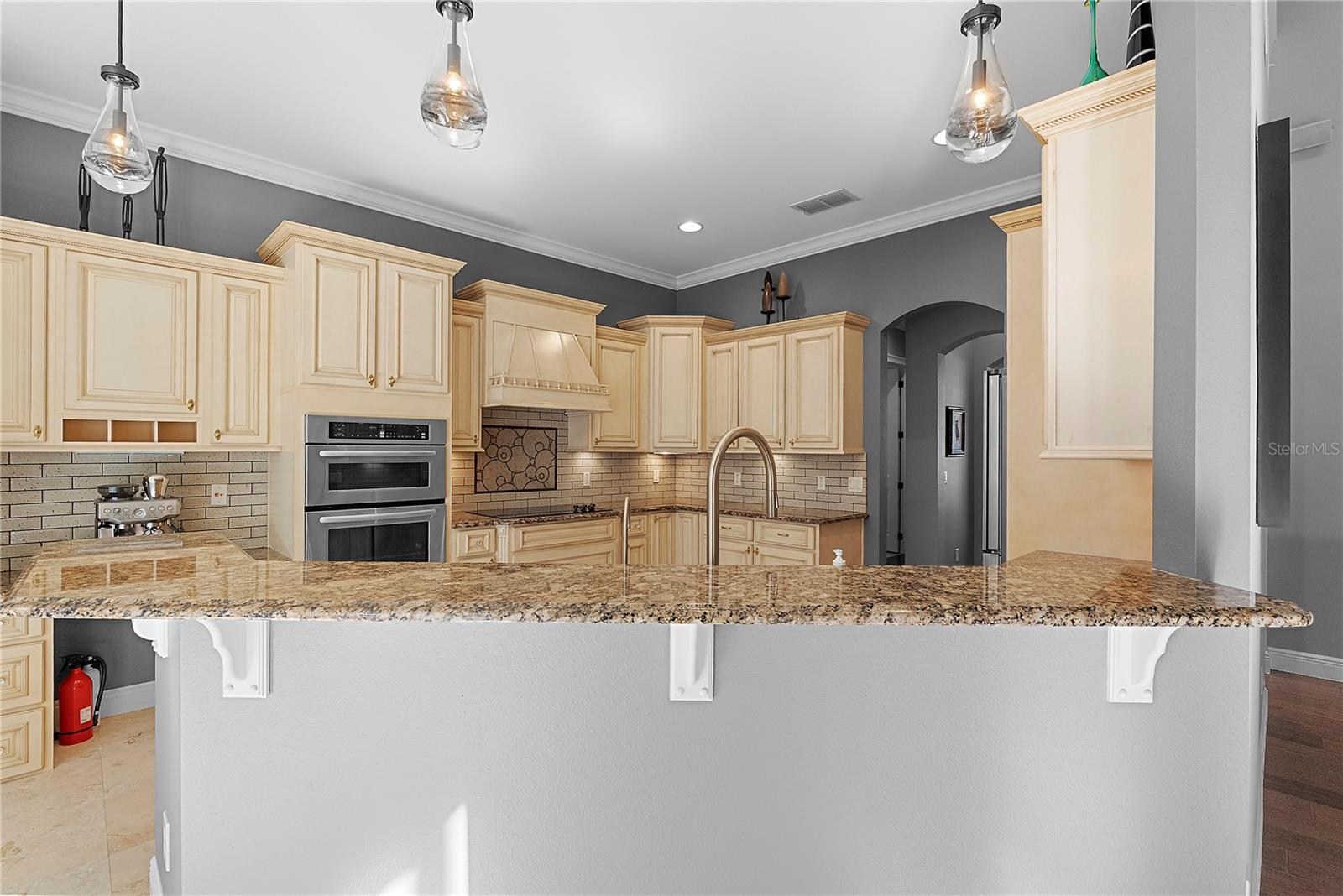 438 HARBOUR OAKS POINTE DR