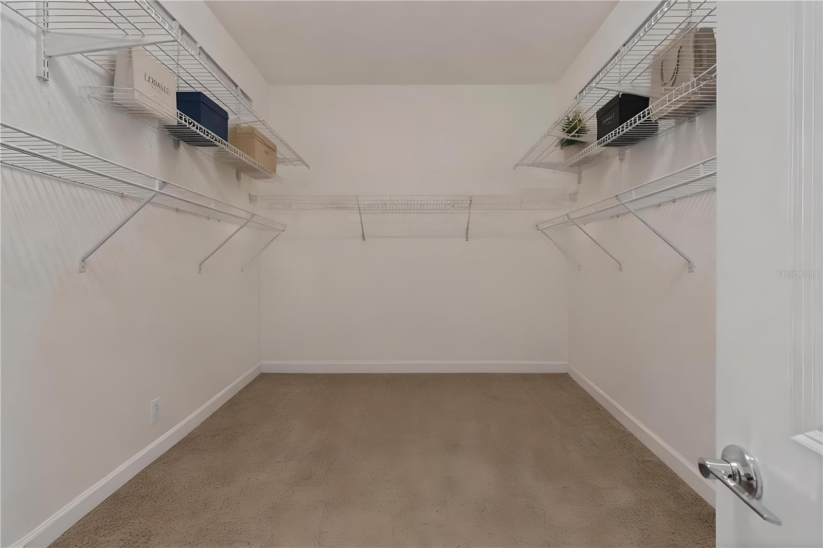 2935 THEME ST
