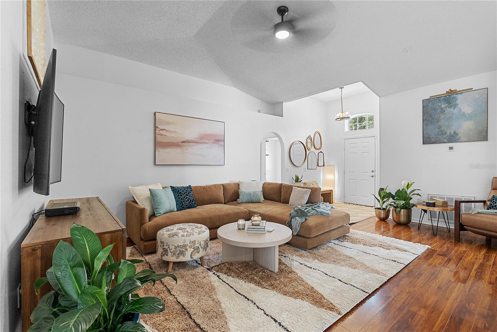 234 GRAND ROYAL CIR