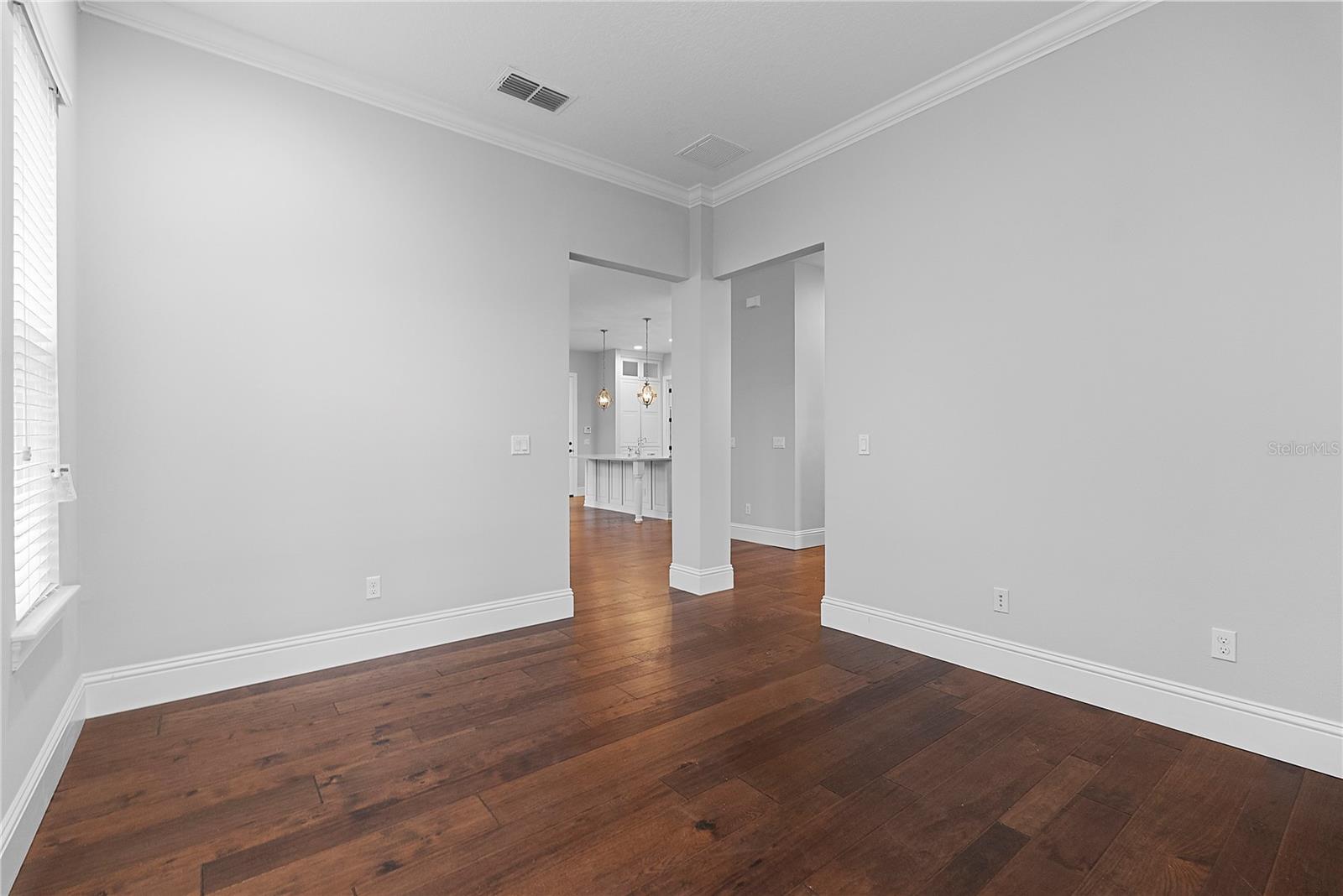 835 W CANTON AVE