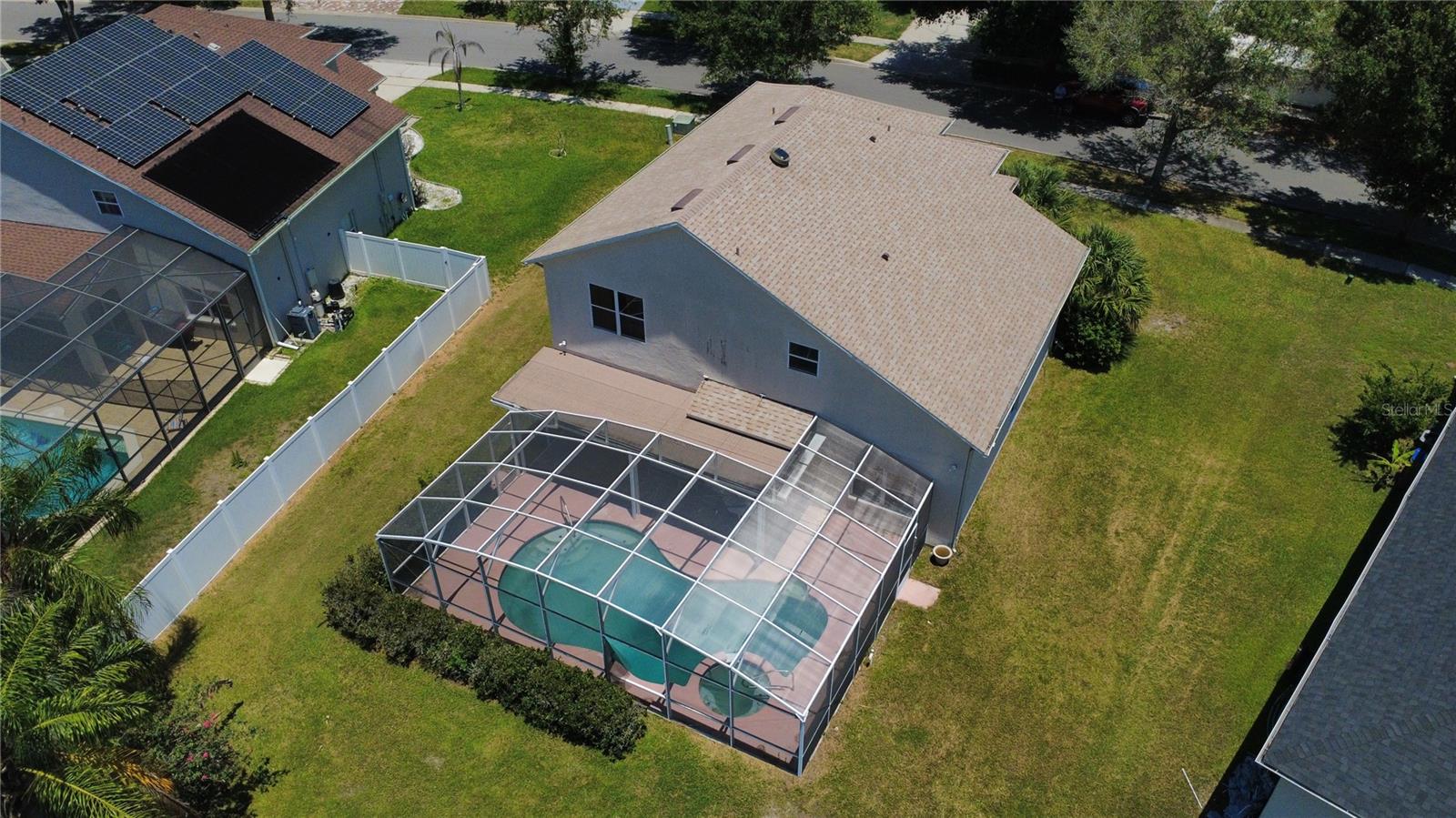 2414 HURON CIR
