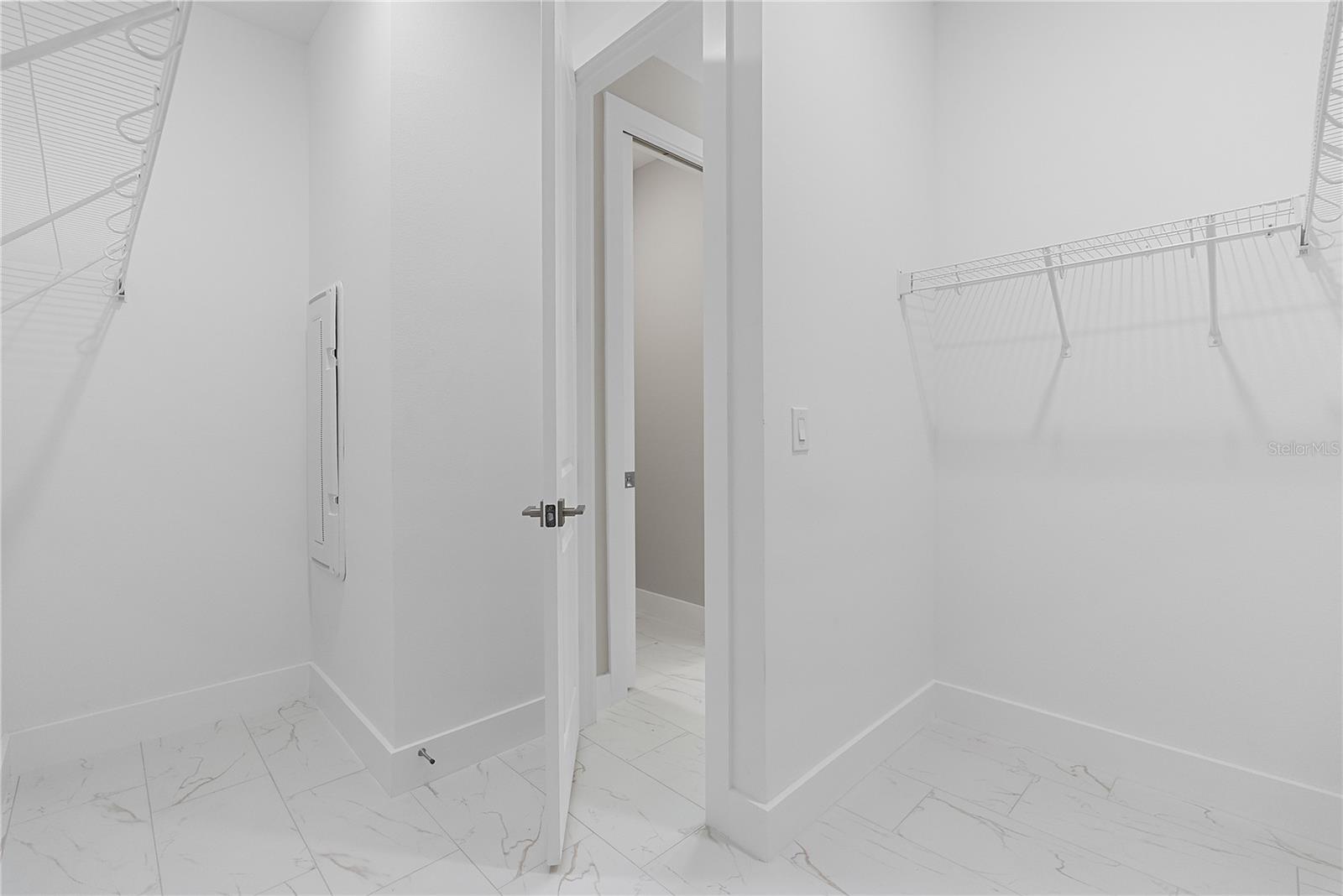 8010 GONDOLA DR