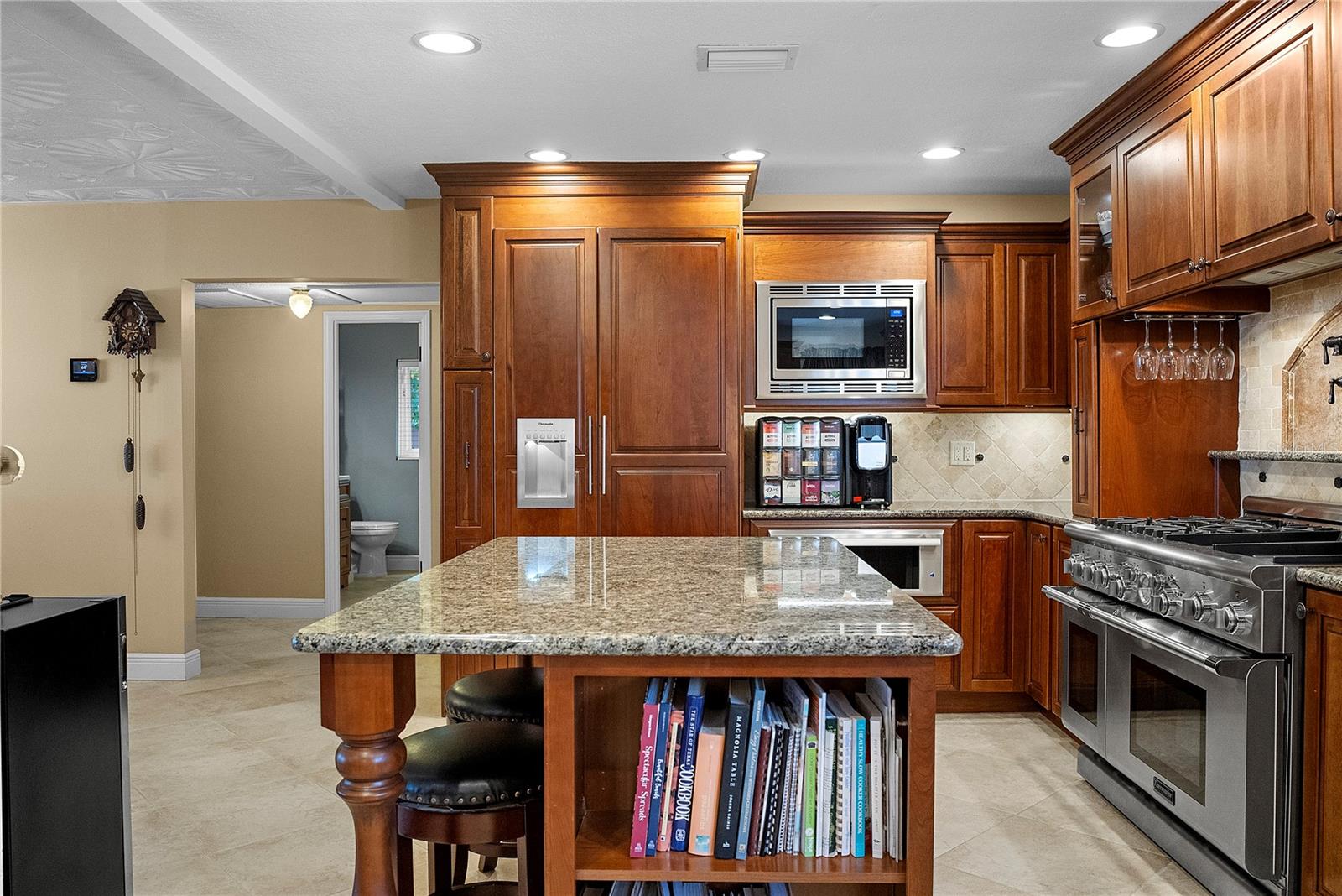 2622 LAKE HOWELL LN