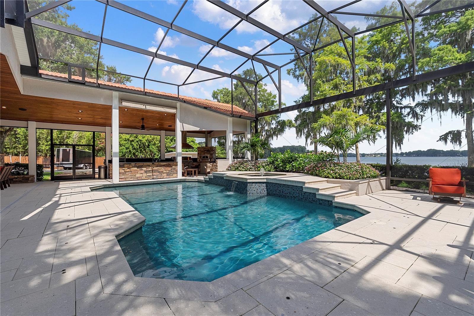 2622 LAKE HOWELL LN